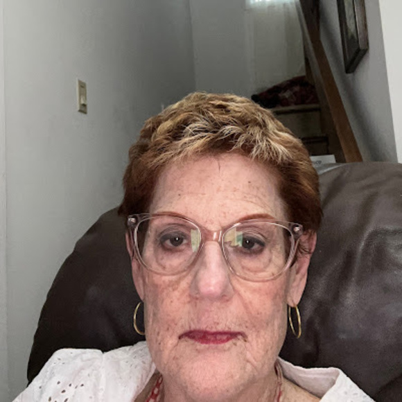 Meet your Posher, Pamela - Picture 1 of 1